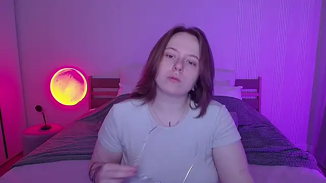 SelenaLily online show from April 2026 01:17:02 PM