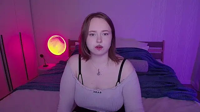 SelenaLily online show from April 2026 04:34:02 PM