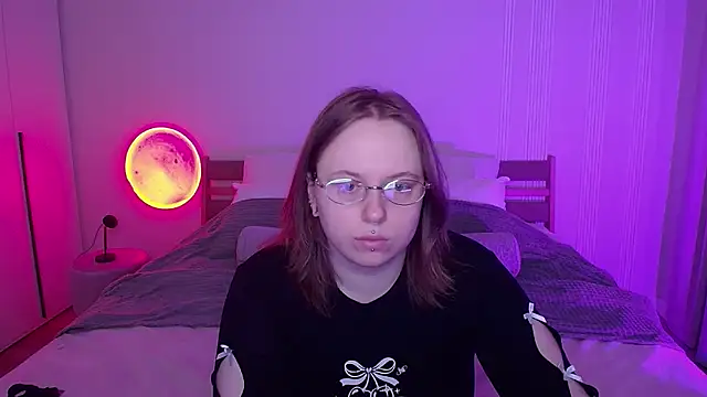 SelenaLily online show from April 2026 03:47:01 PM