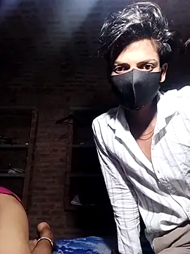 COUPLE-HOTS online show from April 2026 02:06:01 AM