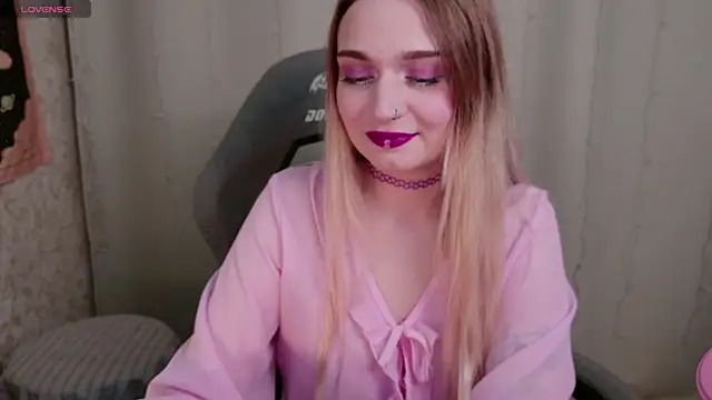 lucysussy online show from July 2026 05:36:01 PM