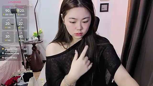 DAHLiA95 online show from April 2026 07:45:01 AM