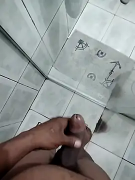 Pretinho-01 online show from April 2026 12:33:01 AM