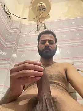 Wildlovee online show from May 2026 09:43:02 PM