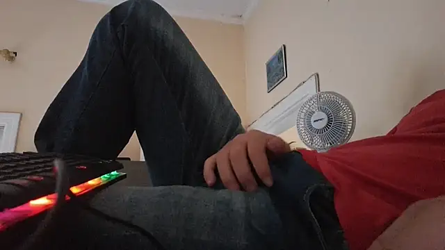 Sueliton2 online show from April 2026 08:21:01 PM