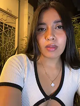 HaileyBiieber online show from April 2026 11:56:01 PM