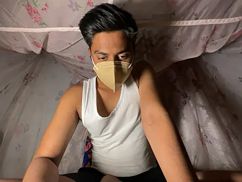 sinner2511 online show from April 2026 03:52:02 PM