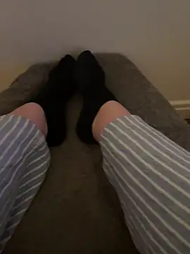 LilouPieds online show from April 2026 10:35:01 PM