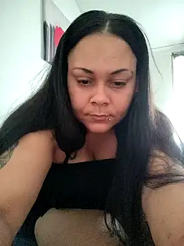 TeeTeeKitching online show from April 2026 12:23:01 PM