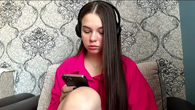 ThedaStrevell online show from March 2026 09:09:02 AM