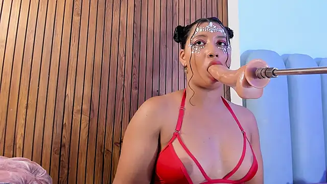 veronica bigass online show from April 2026 07:28:02 PM