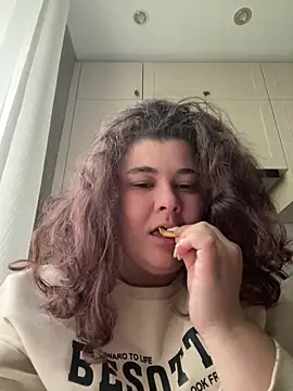 curly elise online show from April 2026 01:39:01 PM