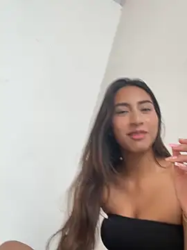 Snapshot of Amber_rosse_outdoors chatting on April 2026 08:48:02 PM Amber rosse outdoors online show from April 2026 08:48:02 PM