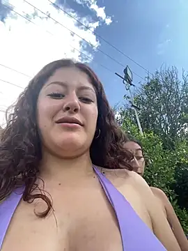 Snapshot of Amber_rosse_outdoors chatting on April 2026 02:14:02 PM Amber rosse outdoors online show from April 2026 02:14:02 PM