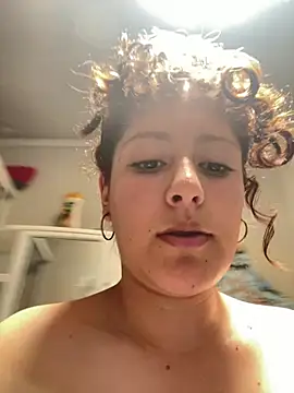 Snapshot of Amber_rosse_outdoors chatting on April 2026 04:35:01 PM Amber rosse outdoors online show from April 2026 04:35:01 PM