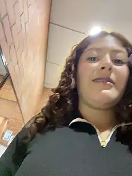 Snapshot of Amber_rosse_outdoors chatting on April 2026 12:12:01 AM Amber rosse outdoors online show from April 2026 12:12:01 AM