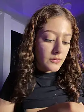 Snapshot of Amber_rosse_outdoors chatting on April 2026 01:07:02 AM Amber rosse outdoors online show from April 2026 01:07:02 AM