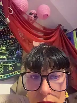 mango-kitty online show from April 2026 08:26:01 PM