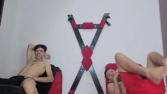 Snapshot of LatinsGuys2026 chatting on March 2026 12:15:01 PM LatinsGuys2026 online show from March 2026 12:15:01 PM