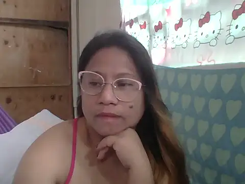 Snapshot of PinayChristine chatting on March 2026 04:45:01 AM PinayChristine online show from March 2026 04:45:01 AM