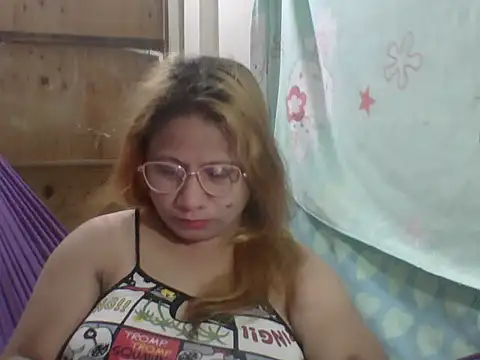 Snapshot of PinayChristine chatting on June 2026 02:17:02 PM PinayChristine online show from June 2026 02:17:02 PM
