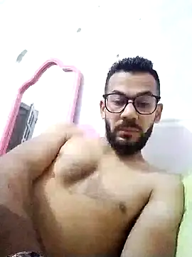 Snapshot of Alimohamed08 chatting on May 2026 09:41:01 PM Alimohamed08 online show from May 2026 09:41:01 PM