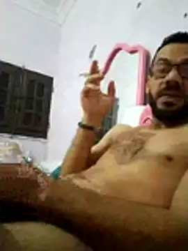 Snapshot of Alimohamed08 chatting on March 2026 11:26:01 PM Alimohamed08 online show from March 2026 11:26:01 PM