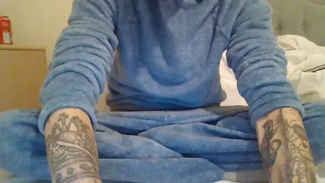 feetlovrr94 online show from April 2026 11:12:02 PM