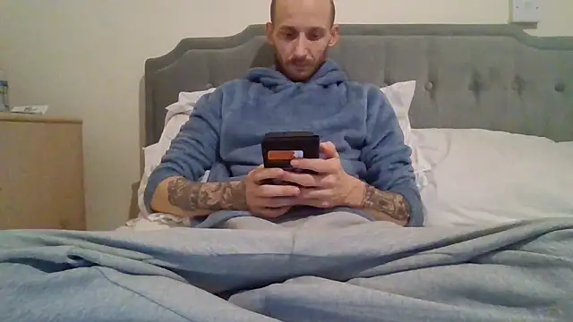 feetlovrr94 online show from April 2026 11:39:02 AM