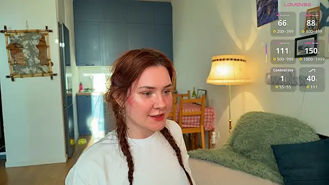 AurikTrix online show from May 2026 01:11:02 AM