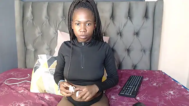 Cybil Hearts online show from April 2026 10:44:02 AM