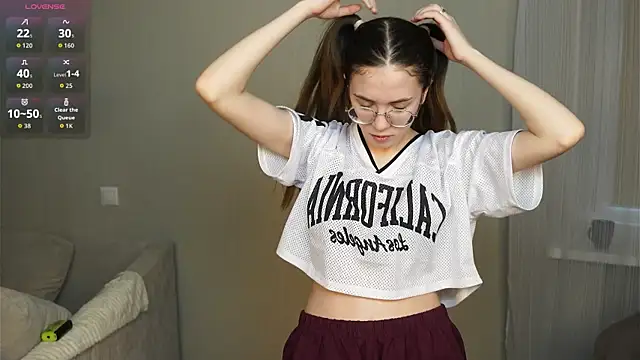 Snapshot of RosanneLaliberty chatting on April 2026 03:43:01 AM RosanneLaliberty online show from April 2026 03:43:01 AM