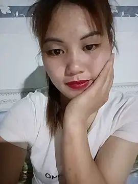Snapshot of meg_06 chatting on May 2026 03:32:02 PM meg 06 online show from May 2026 03:32:02 PM