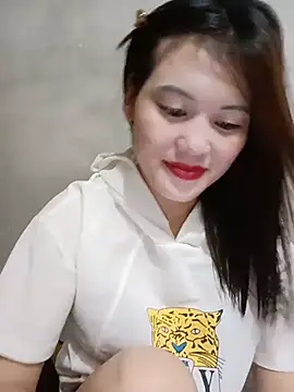 Snapshot of meg_06 chatting on May 2026 02:27:01 PM meg 06 online show from May 2026 02:27:01 PM