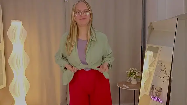 Snapshot of AlicaCohill chatting on April 2026 07:09:01 PM AlicaCohill online show from April 2026 07:09:01 PM