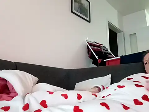 Jahudka47 online show from April 2026 08:32:02 AM