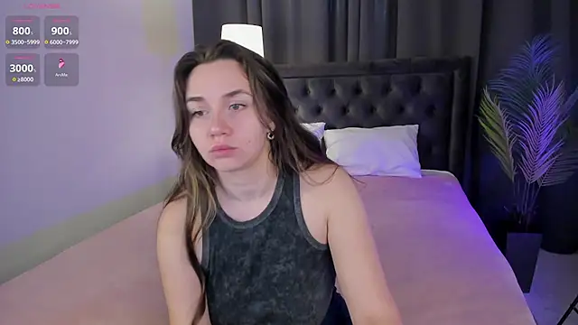 Domirelle online show from May 2026 04:09:01 AM