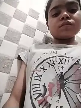 Wild Kiara online show from May 2026 12:56:01 PM