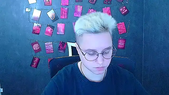 Snapshot of Bella_lla chatting on March 2026 12:49:01 PM Bella lla online show from March 2026 12:49:01 PM