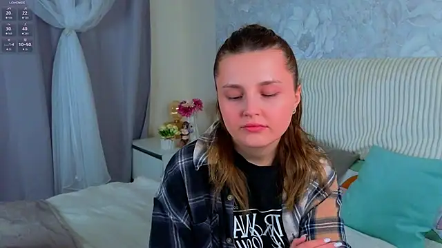 LorriMonz online show from July 2026 01:50:01 AM