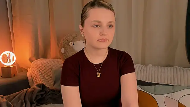 LorriMonz online show from April 2026 01:28:01 AM