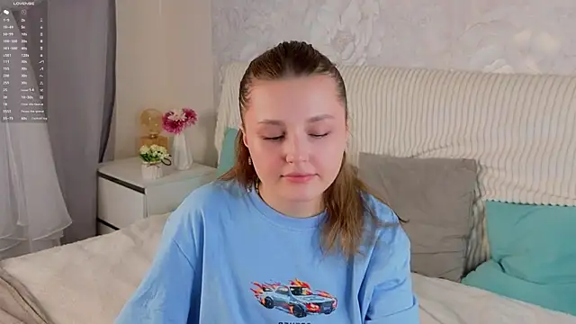 LorriMonz online show from June 2026 01:49:01 AM