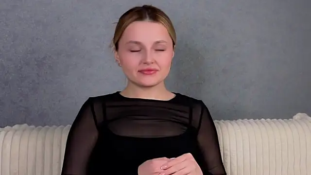 LorriMonz online show from March 2026 03:30:02 AM