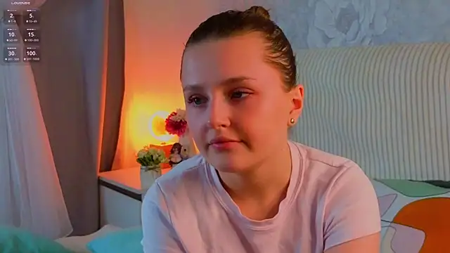 LorriMonz online show from July 2026 01:52:01 AM