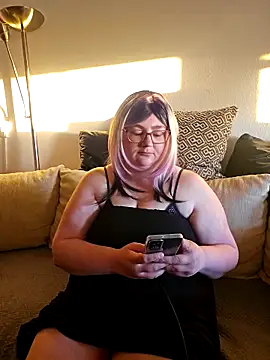 xXLunaBlissXx online show from April 2026 06:23:01 PM