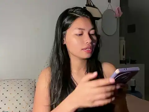 Snapshot of zafarina_18 chatting on June 2026 04:29:02 PM zafarina 18 online show from June 2026 04:29:02 PM