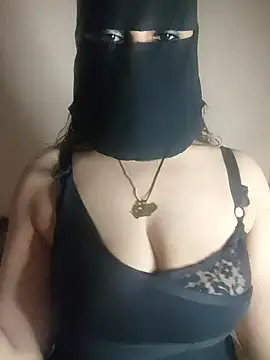 Snapshot of Yasmin_Oh chatting on June 2026 09:01:02 PM Yasmin Oh online show from June 2026 09:01:02 PM