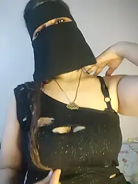 Snapshot of Yasmin_Oh chatting on July 2026 09:11:02 PM Yasmin Oh online show from July 2026 09:11:02 PM