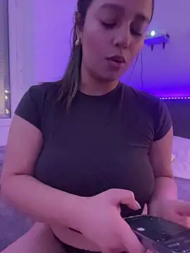 Lusty Lunaa online show from May 2026 11:18:01 AM
