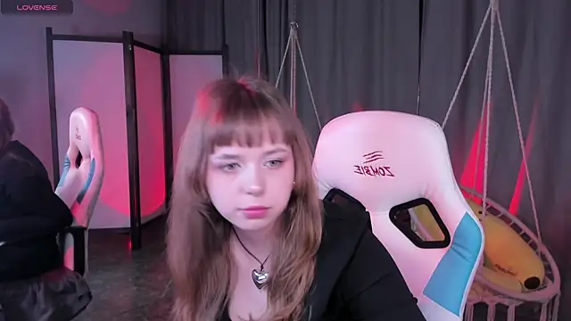 LeonaHicks online show from April 2026 06:05:02 AM